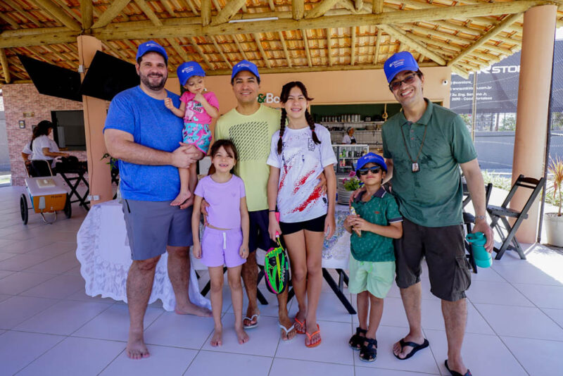 CONFRATERNIZAÇÃO - Dia dos Pais do Oto-CRIO é comemorado com beach tennis em família