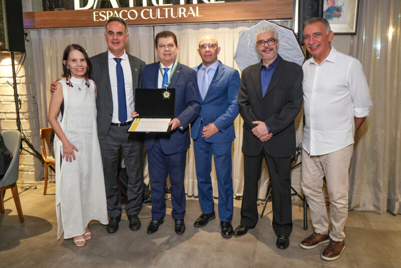 Daniela Valente, Rodrigo Spada, Mauro Benvides Filho, Juracy Soares, Marcelo Lettieri E Artur Bruno