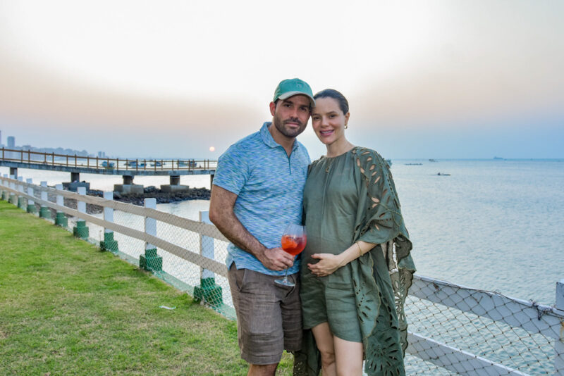 CURTIÇÃO À BEIRA-MAR - Lugar de gente bonita e bacana, Iate Clube Fortaleza é sucesso no feriado da padroeira da cidade