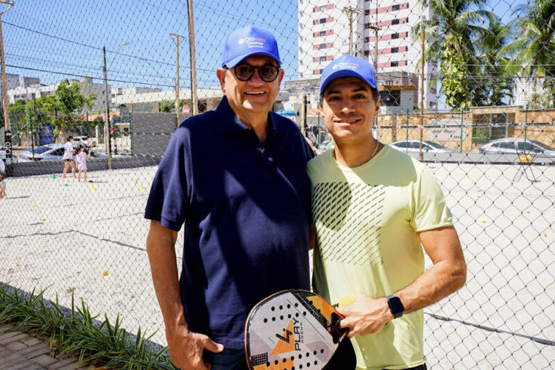 CONFRATERNIZAÇÃO - Dia dos Pais do Oto-CRIO é comemorado com beach tennis em família