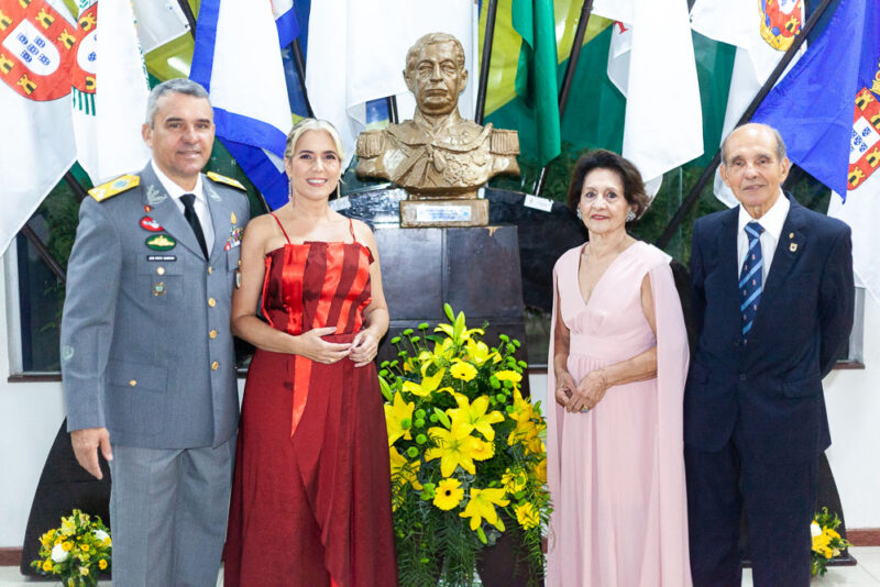 DIA DO SOLDADO - Sociedade Amigos da 10ª Região Militar realiza baile em homenagem a Duque de Caxias