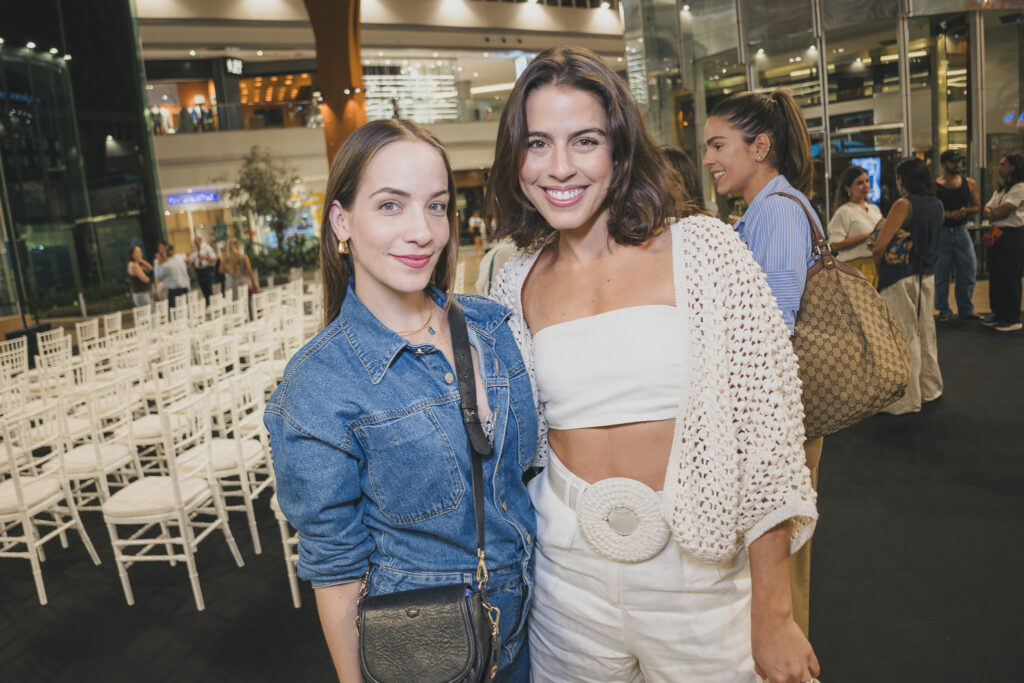 Giovanna Bezerra E Gabriela Fiuza