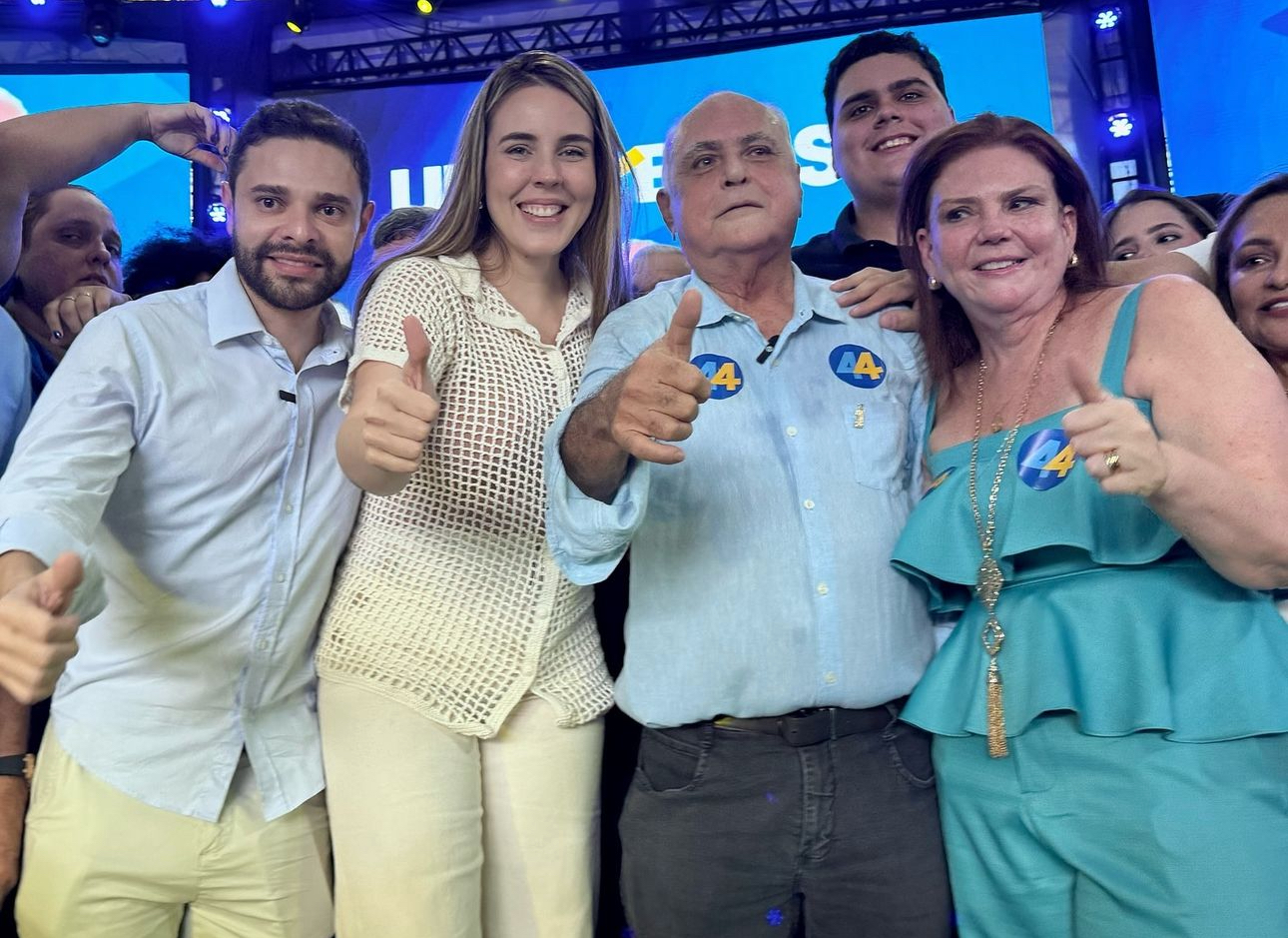 Roberto Pessoa oficializa sua candidatura e apresenta Gerson Cecchini como vice em campanha pela reeleição em Maracanaú