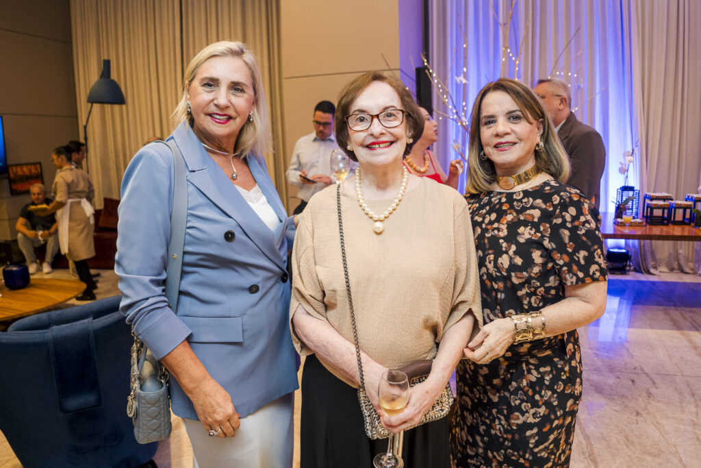 Ione Fiuza, Regina Fiuza E Vanda Juca