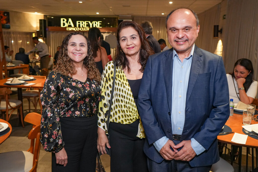 Ivanir Araujo, Marcia Ximenes E Remo Moura (2)