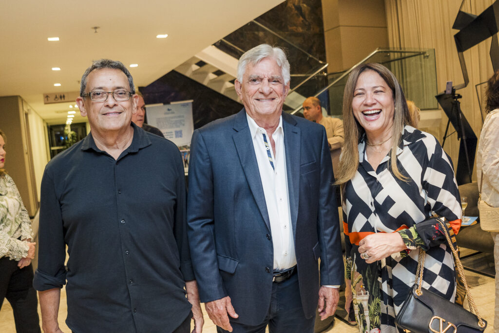 Jose Guedes, Assis Machado E Julia Oliveira