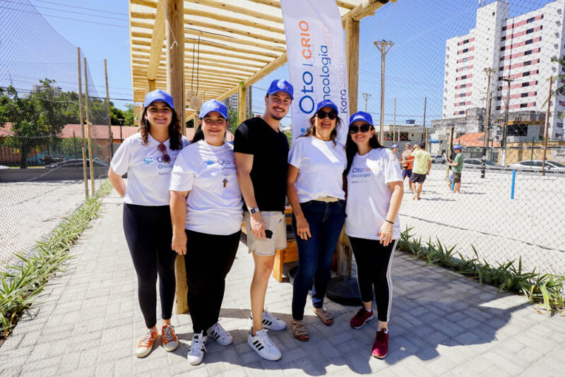 CONFRATERNIZAÇÃO - Dia dos Pais do Oto-CRIO é comemorado com beach tennis em família