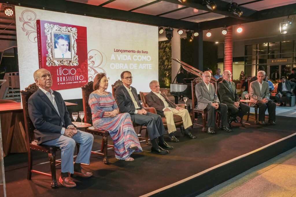 Lançamento Do Livro De Lucio Brasileiro (3)