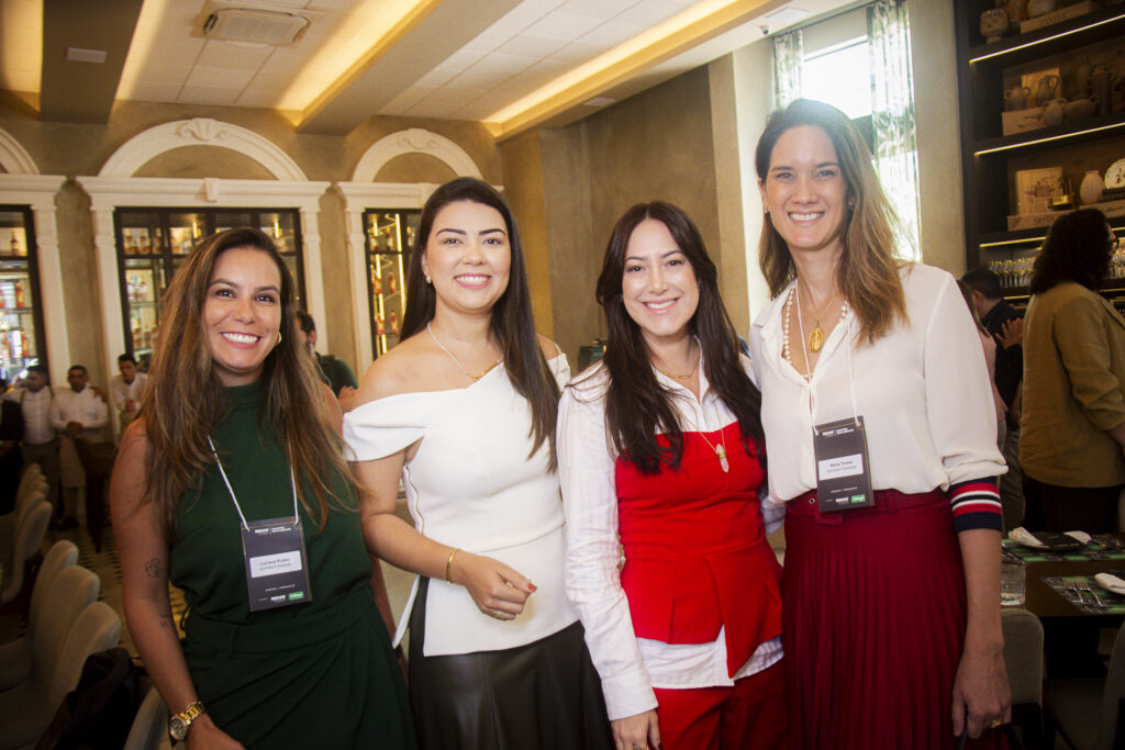 Luciana Russo, Tamires Brito, Camila Coutinho E Maria Tereza