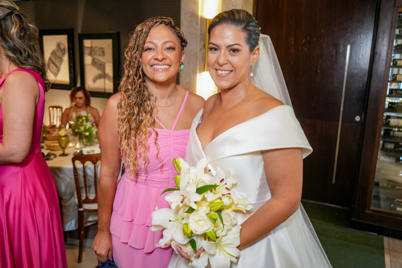 LEVEZA E AMOR - Juliana de Fátima e André Rodrigues celebram casamento em cerimônia intimista