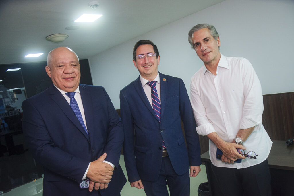 Pedro Alfredo, Roberto Victor E Adolfo Bichucher