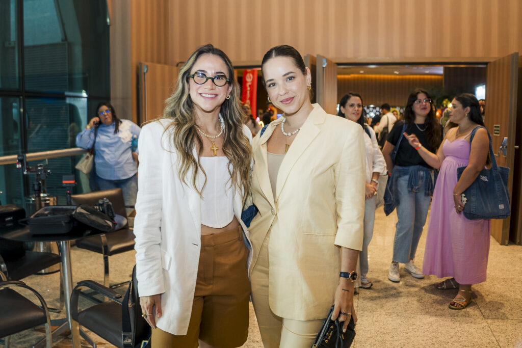 Roberta Fernandes E Jessica Lima