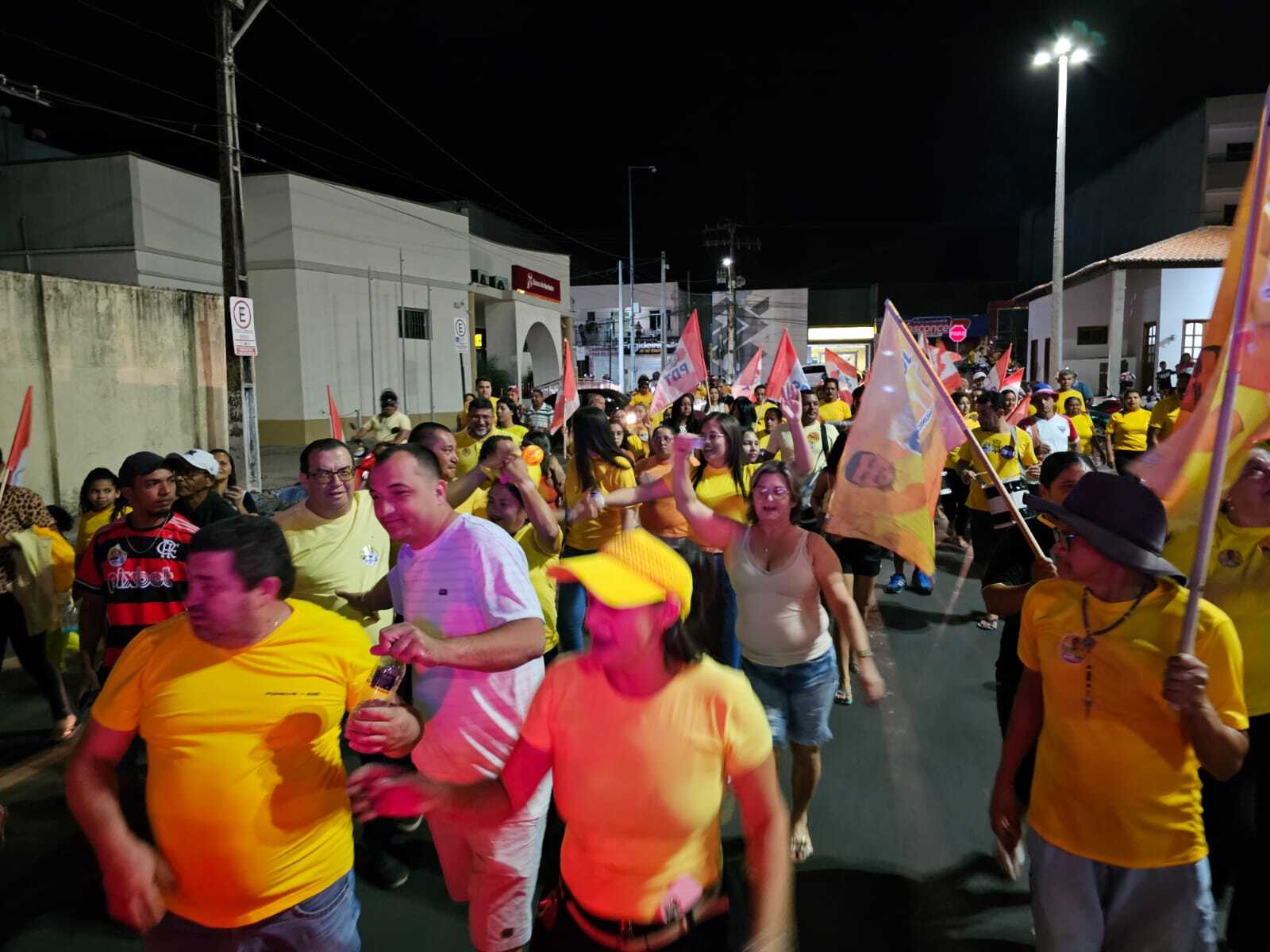 Henrique Santana, candidato a prefeito de São Benedito, inaugura comitê de campanha