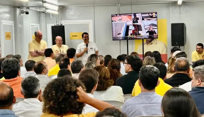 1 Roberto Claudio E Ciro Gomes Em Reuniao De Campanha 30303477