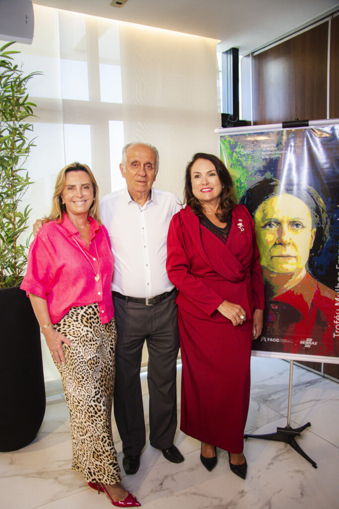 Ana Claudia Cotait, Joao Guimaraes E Ana Luiza Costa Lima (1)