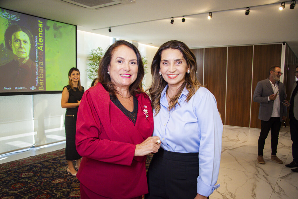 Ana Luiza Costa Lima E Marcia Travessoni