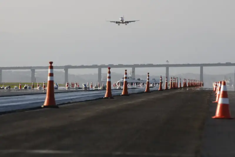 Avião, Aeroporto, Pista De Pouso, Pista De Decolagem Foto Agência Brasil