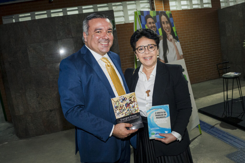 Eduardo Pragmácio Filho E Fabiola Rocha