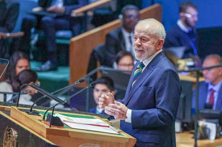 Lula defende aceleração da descarbonização e novo multilateralismo em discurso na ONU