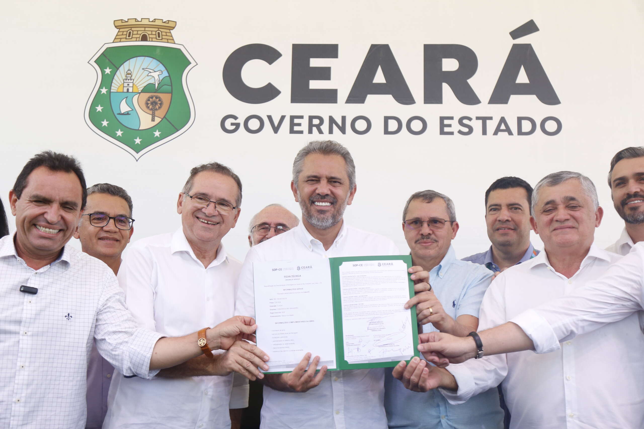 Governo do Ceará assina contrato para requalificação do canal do Rio Granjeiro no Crato