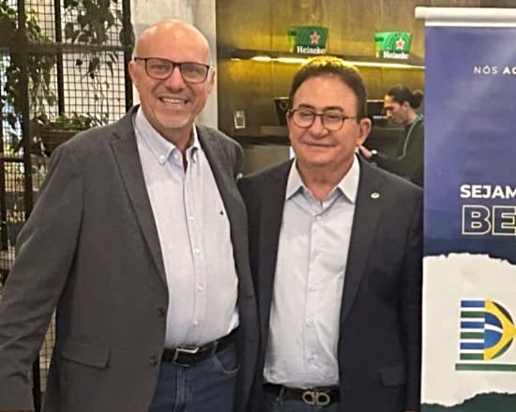 Manoel Linhares agraciado com o título de Cidadão Honorário de Foz do Iguaçu