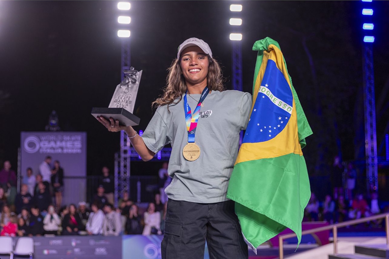 Rayssa Leal dá o troco em japonesas e conquista o título mundial de skate street em Roma