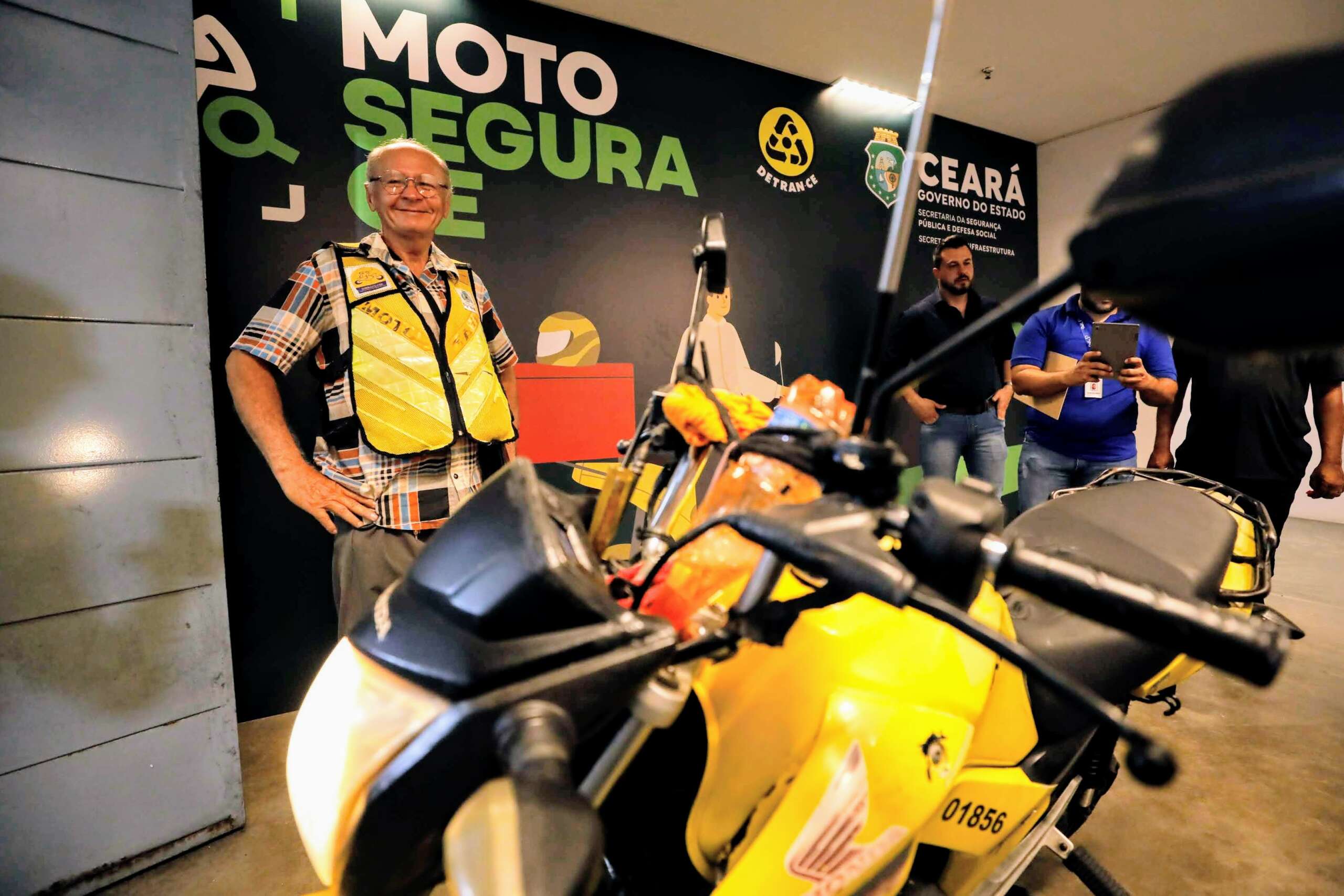 Governo do Ceará inicia cadastro para o programa Moto Segura, voltado a entregadores de aplicativos e mototaxistas