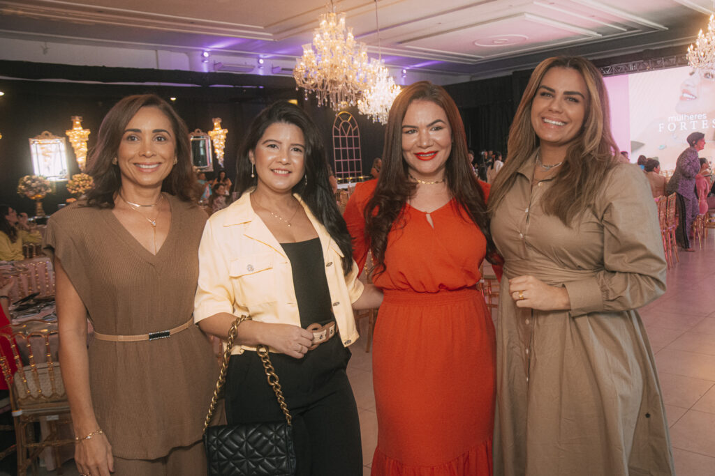 Sara Stijntjes, Giovana Rocha, Juliana Bezerra E Cassia Soares