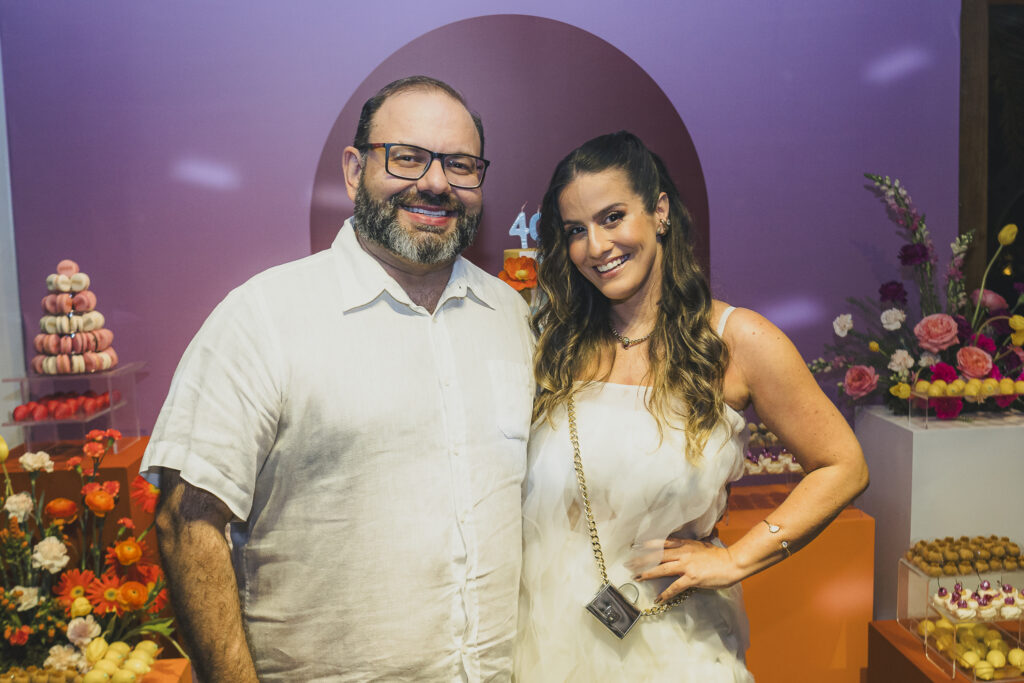 Victor Costa E Vanessa Melo