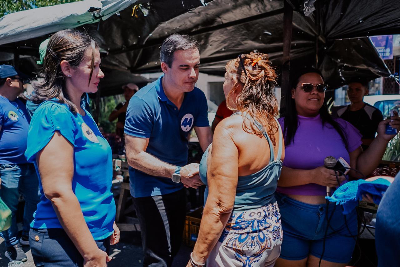 Capitão Wagner destaca segurança pública em caminhada na Barra do Ceará