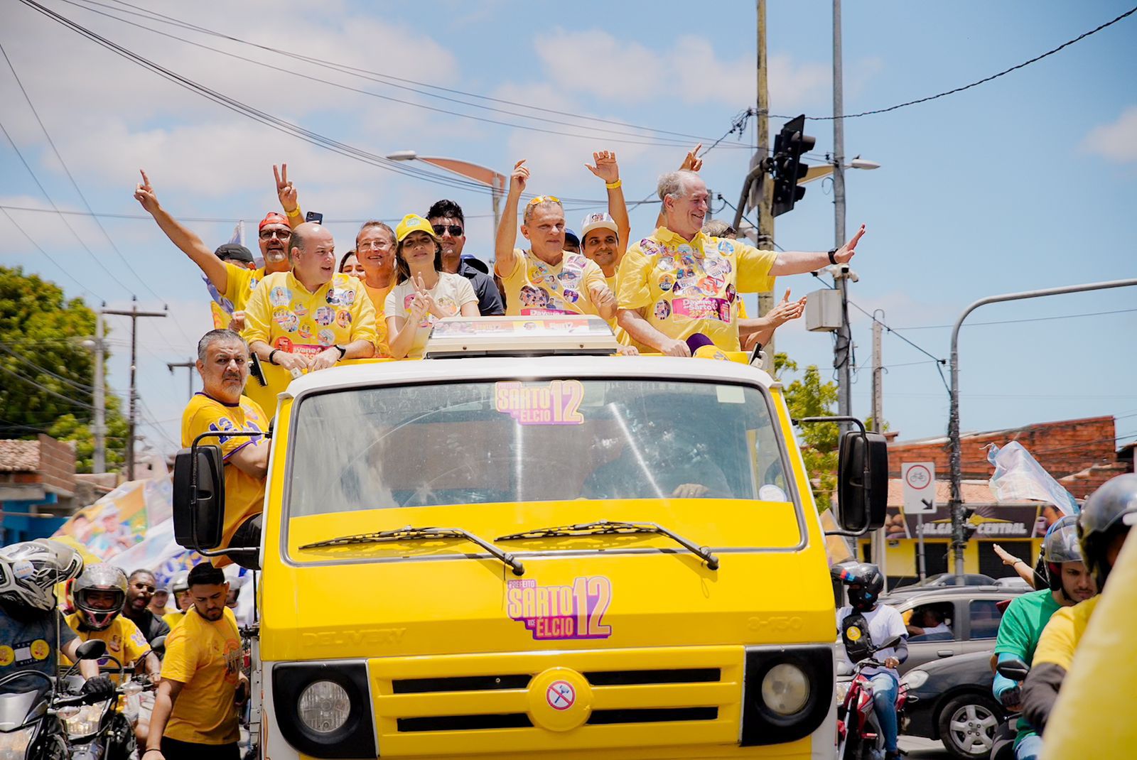 Sarto lidera carreata em Fortaleza na reta final da campanha pela reeleição