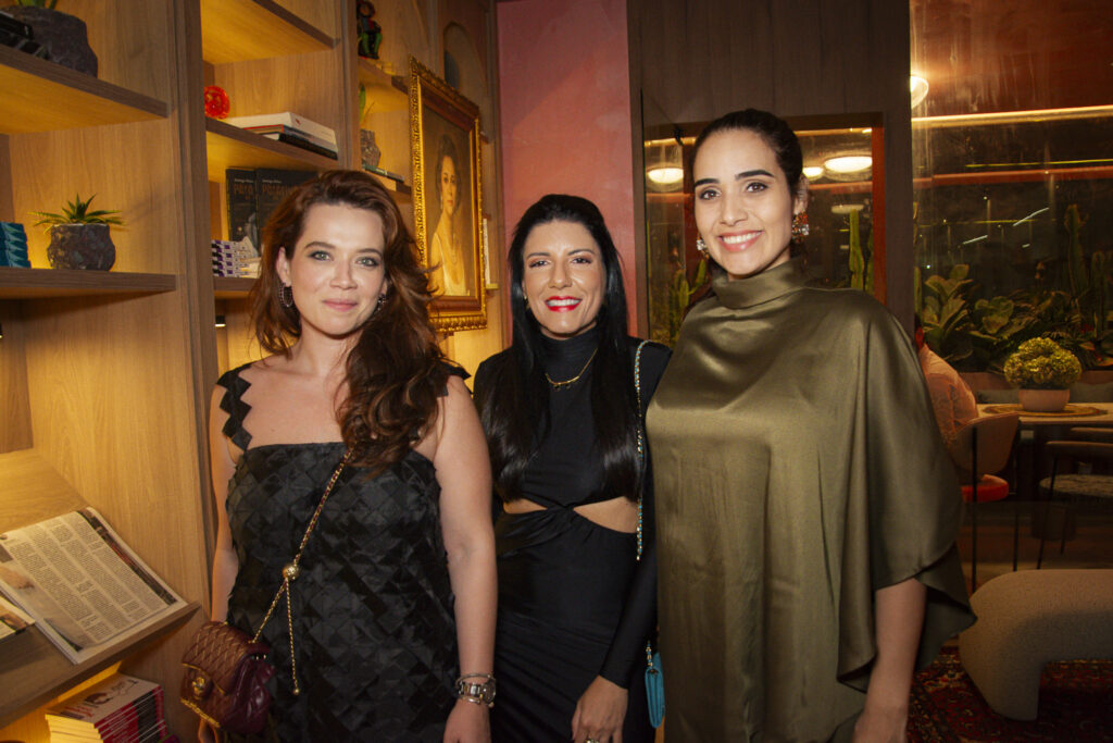 Anik Mourão, Janaina Ayres E Ticiana Sanford