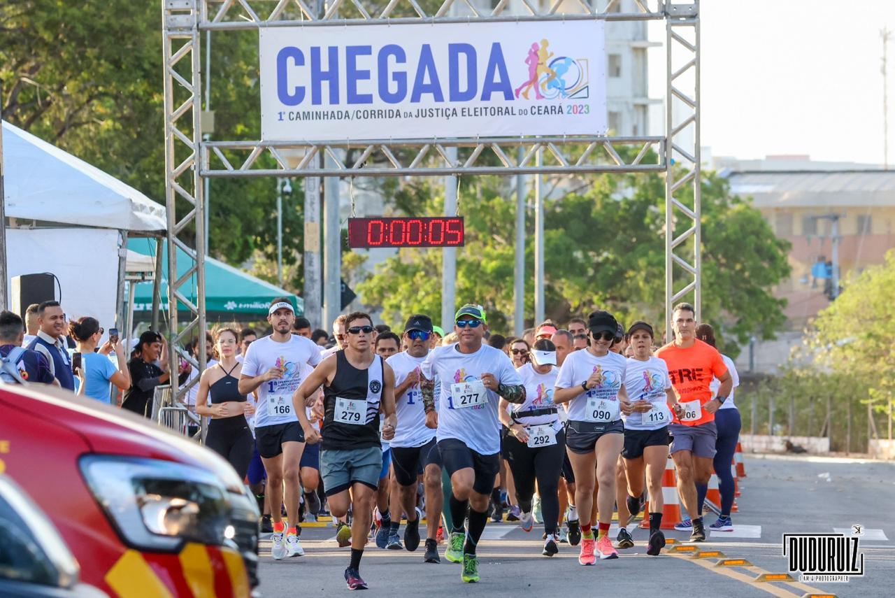 TRE-CE promove 2ª Caminhada/Corrida da Justiça Eleitoral em homenagem ao Dia do Servidor Público