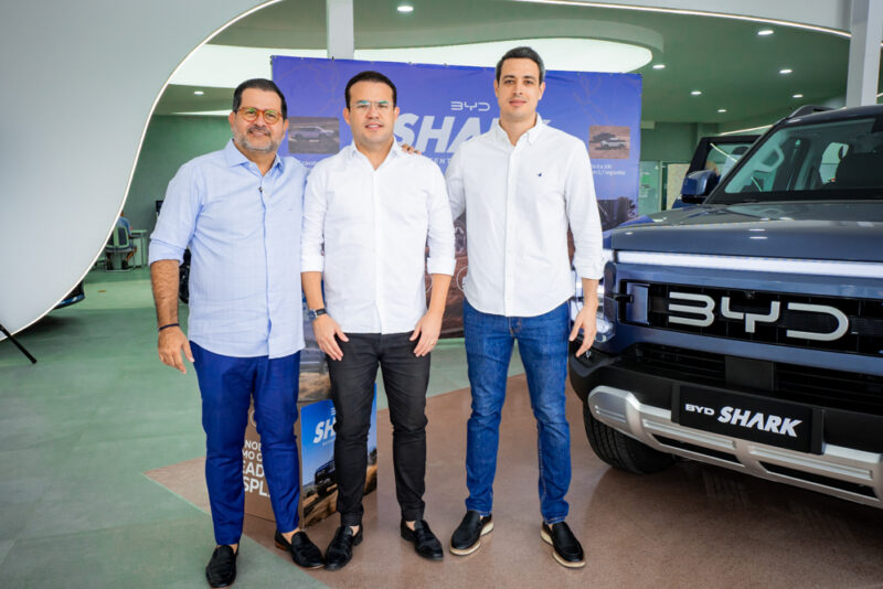 Picape híbrida - BYD Carmais lança BYD Shark em evento exclusivo