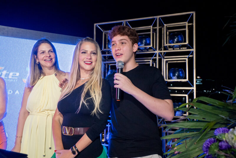 Comemorando cada conquista - Dafonte celebra 30 anos com uma festa inesquecível no Rooftop do Iate Clube de Fortaleza