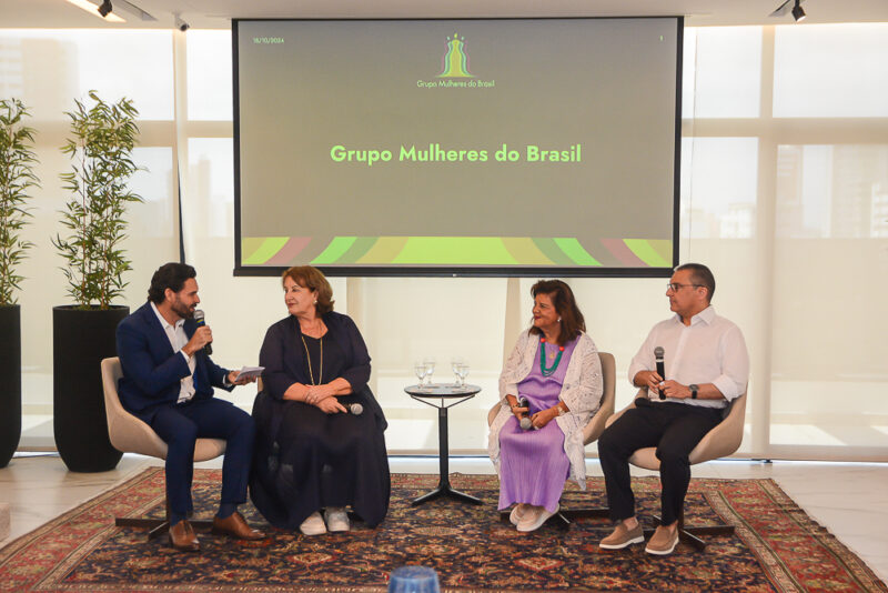 Líder inspiradora - Luiza Helena Trajano debate liderança e empreendedorismo em encontro na FIEC