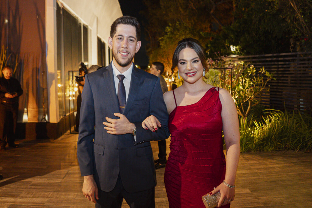 Daniel Castelo E Larissa Oliveira