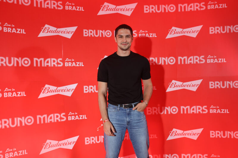 Bruninho no Rio - Celebridades marcam presença no segundo show de Bruno Mars no Rio de Janeiro