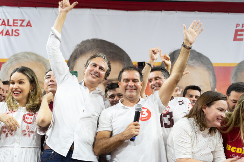 Eleições em Fortaleza - Evandro Leitão celebra vitória com apoiadores no comitê da Washington Soares