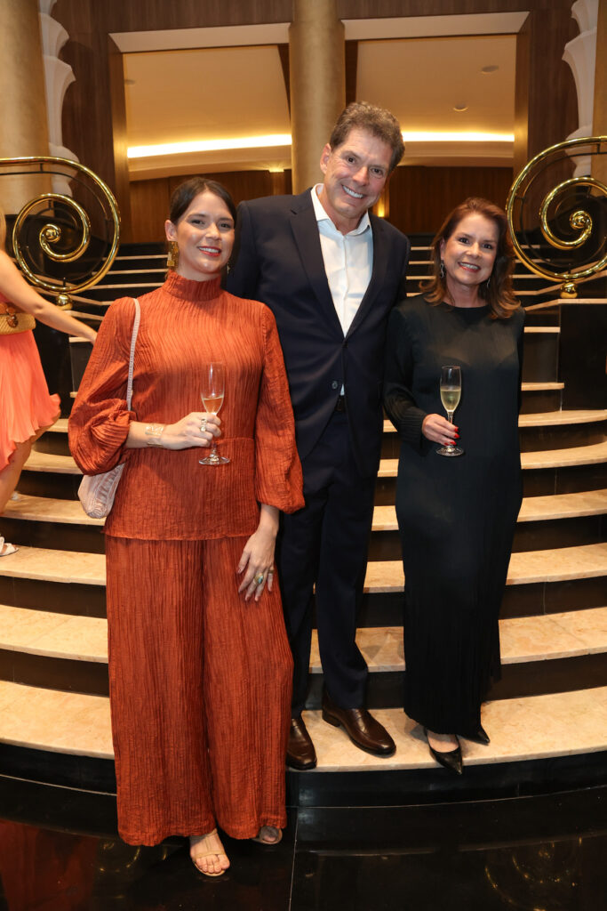 Jeannine Crepon, Alexandre Accioly E Patrícia Costa