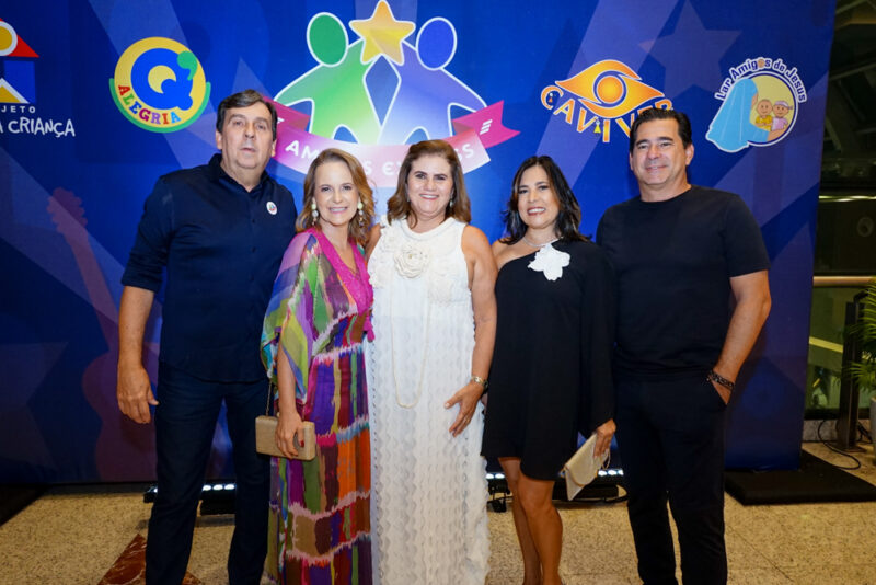 2º Grande Show Beneficente Amigos Express - Apresentação reuniu artistas cearenses em prol da solidariedade no Teatro RioMar Fortaleza