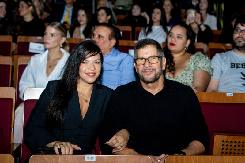 2º Grande Show Beneficente Amigos Express - Apresentação reuniu artistas cearenses em prol da solidariedade no Teatro RioMar Fortaleza