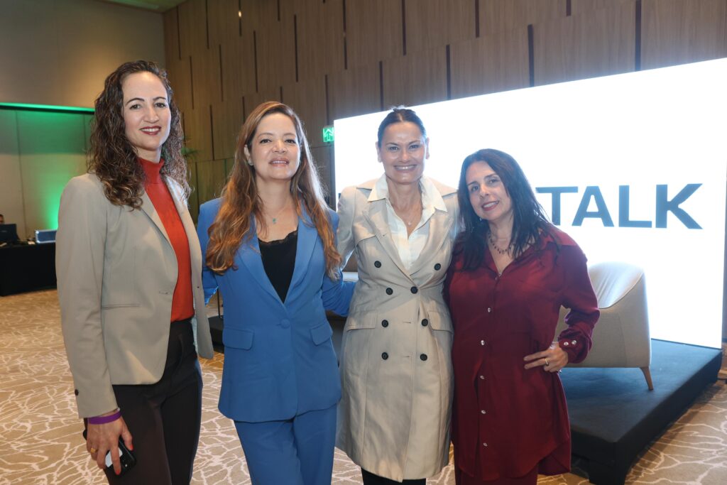 Sophie Bárbara, Bianca Gubbon, Magda Cotroff E Ellen Poponseli