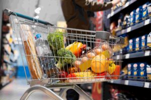 Supermercado, Cesta Básica, Alimentos Foto Freepik