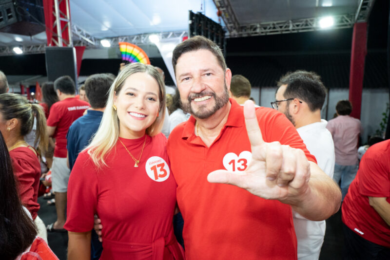 Eleições em Fortaleza - Evandro Leitão celebra vitória com apoiadores no comitê da Washington Soares