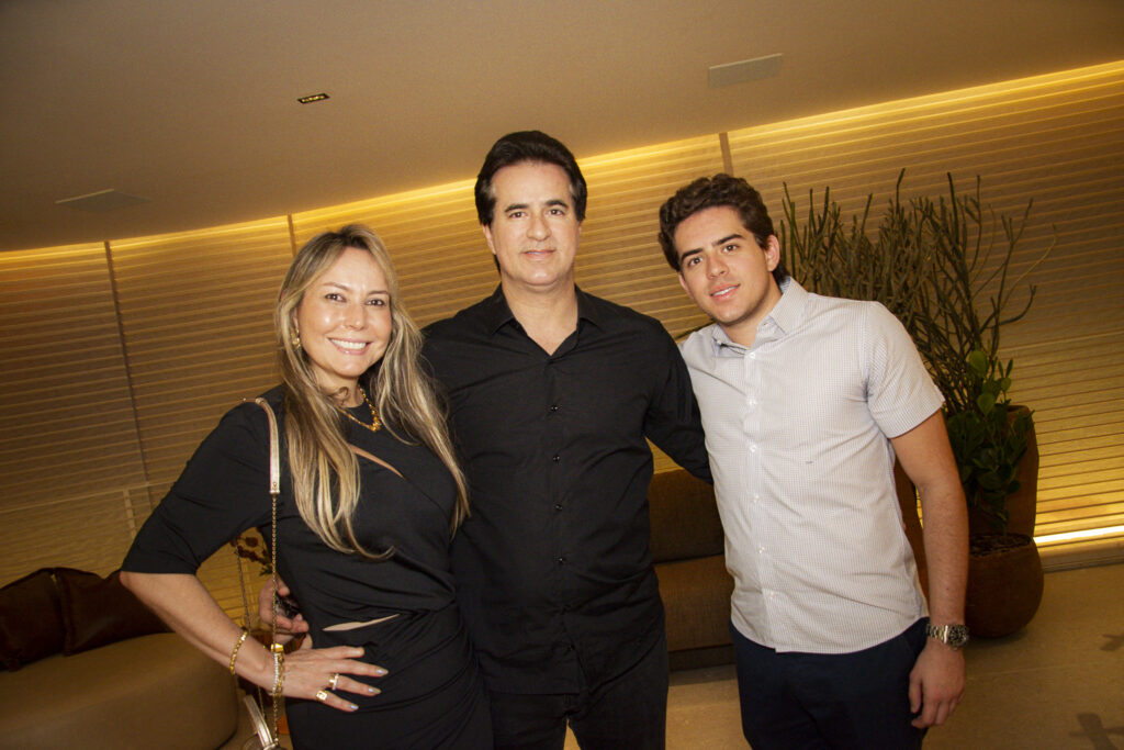 Talynie Mihaliuc, Flávio Menezes E Flávio Neto (2)