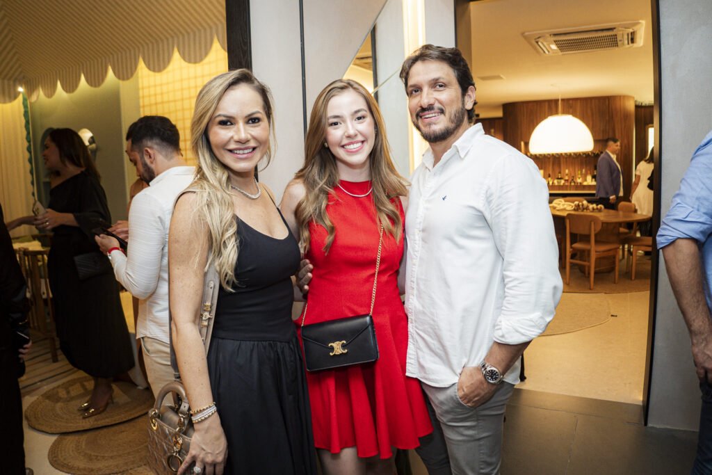 Talyzie Mihaliuc, Nicole Franco E Lindemberg Martins