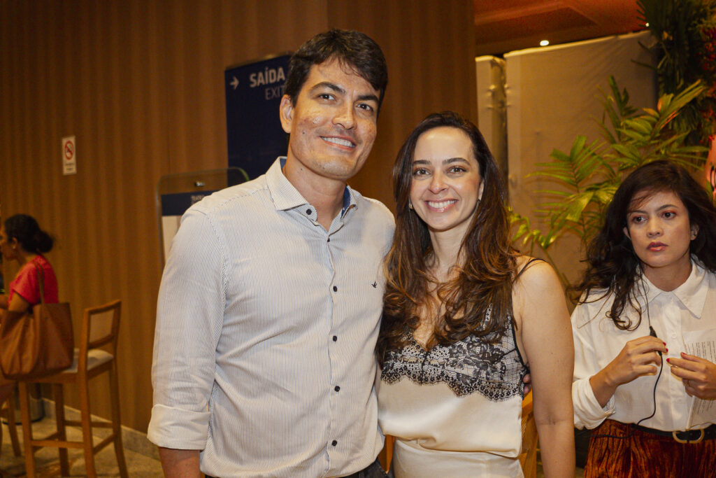 Thiago Souza E Livia Amaral