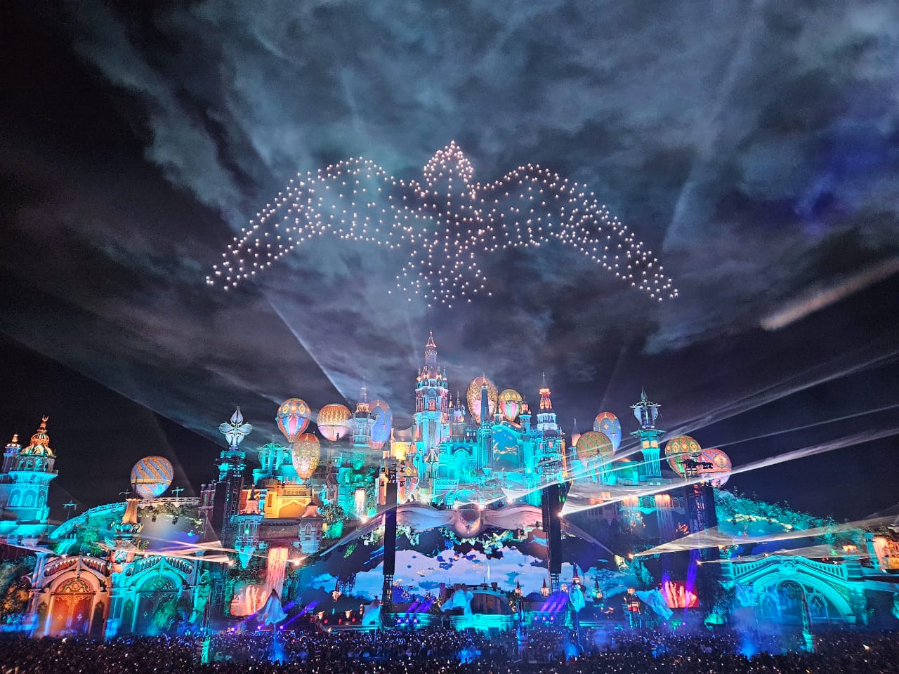 Tomorrowland Brasil 2024 encerra com espetáculo de drones e Alok em show inesquecível