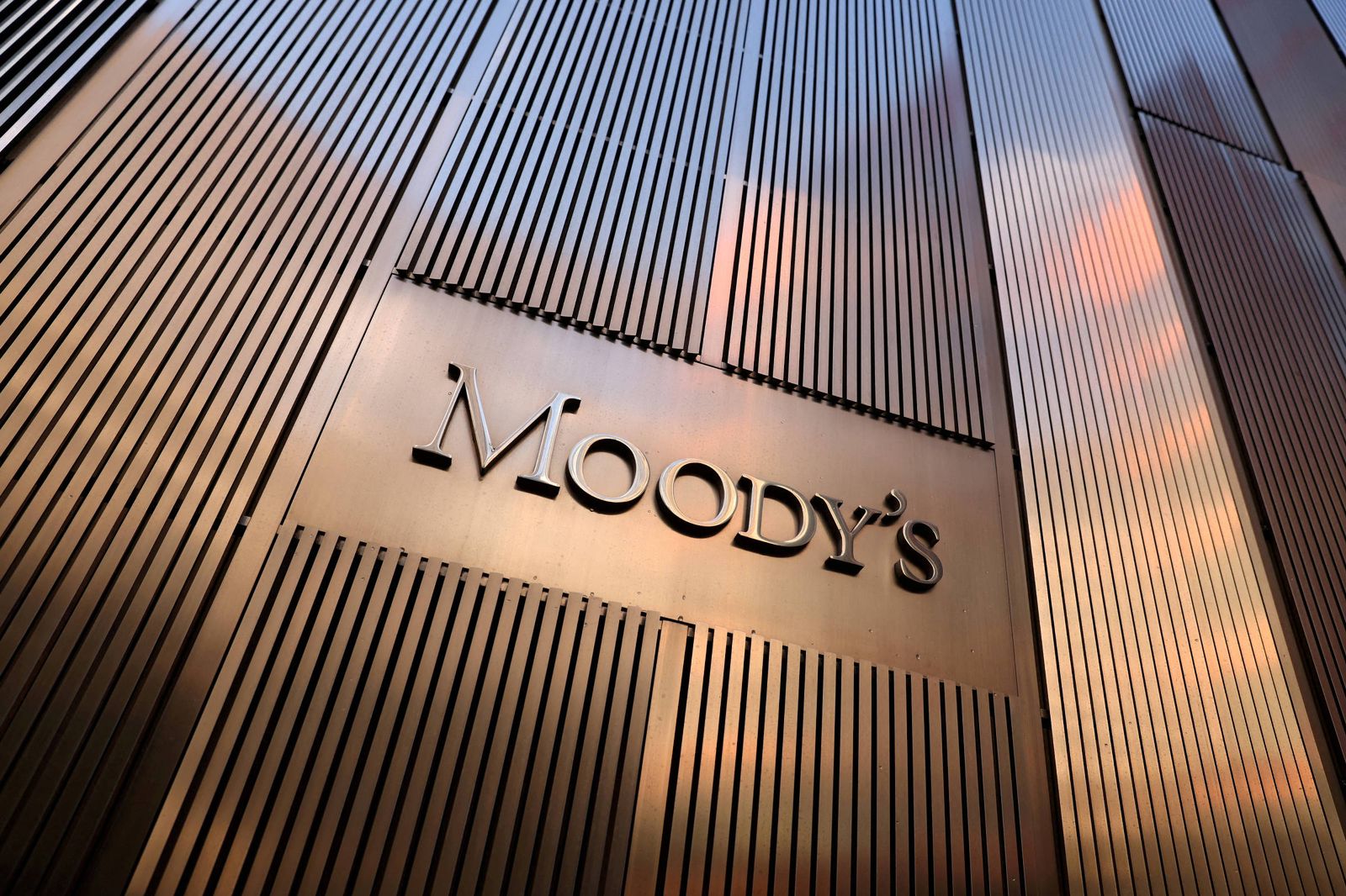 Moody’s eleva nota de crédito do Brasil e aproxima o país do grau de investimento